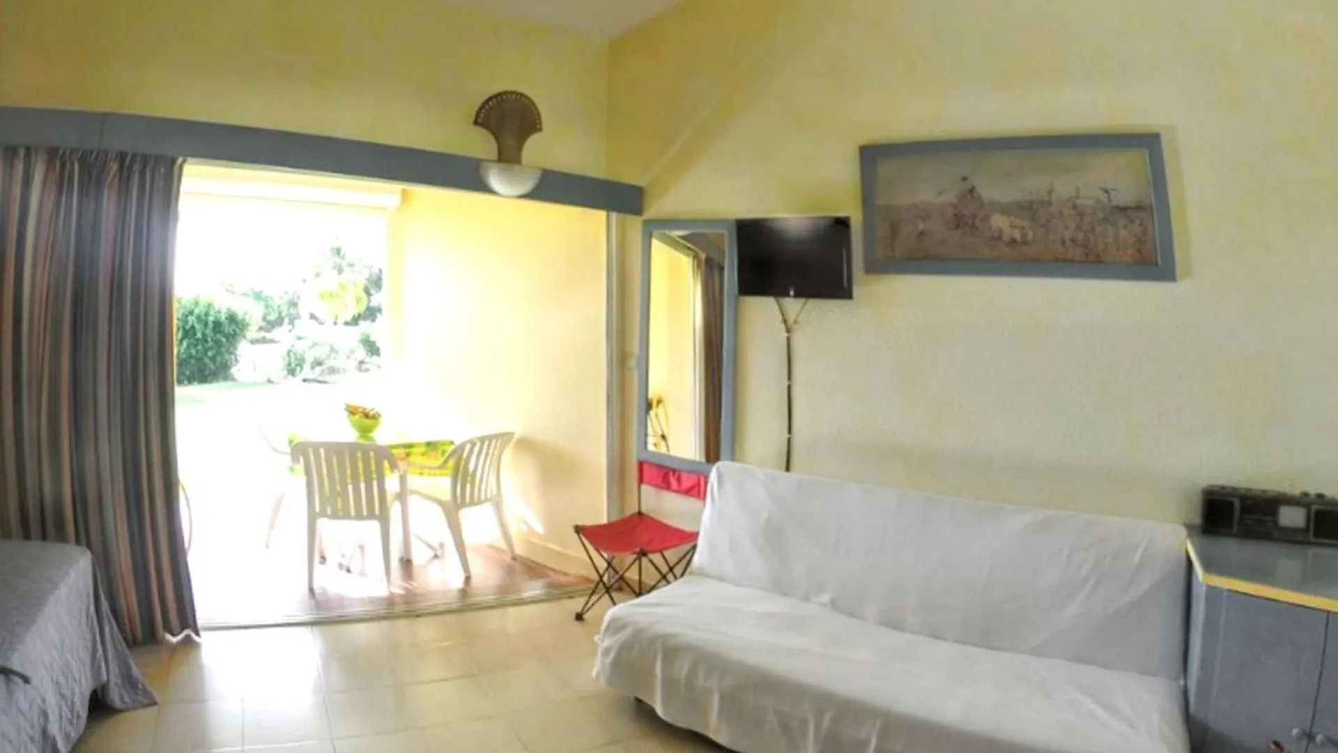 Apartment Studio Confortable A Sainte Anne 30 M² Avec Vue Mer